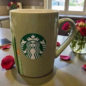 Starbucks Green Candle 10 oz Coffee Mug 2021 EUC Siren Logo